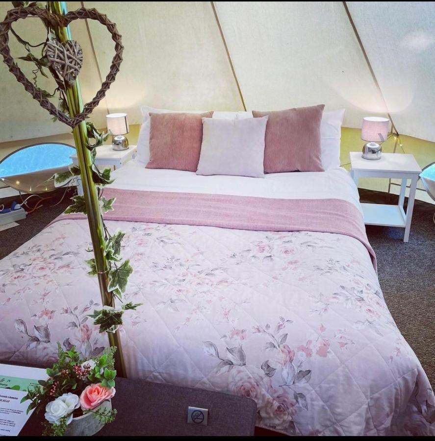 Oxford Riverside Glamping Exterior photo