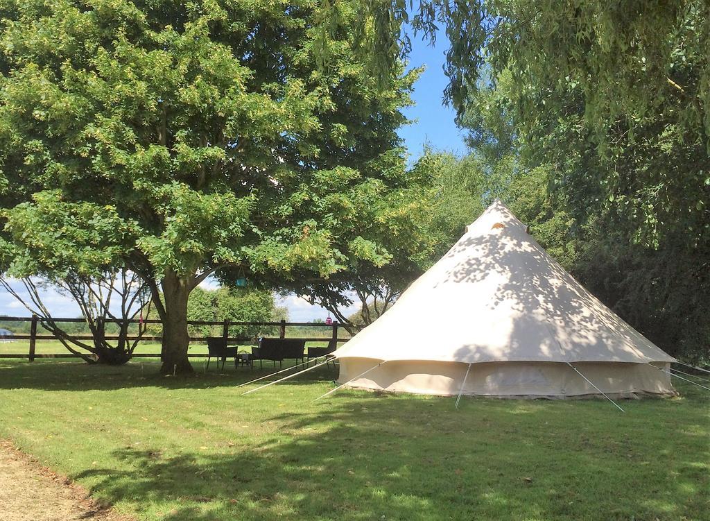 Oxford Riverside Glamping Exterior photo