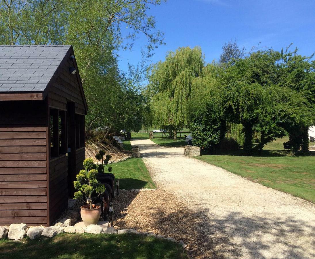Oxford Riverside Glamping Exterior photo